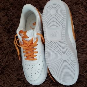 Women New Nike Shoe